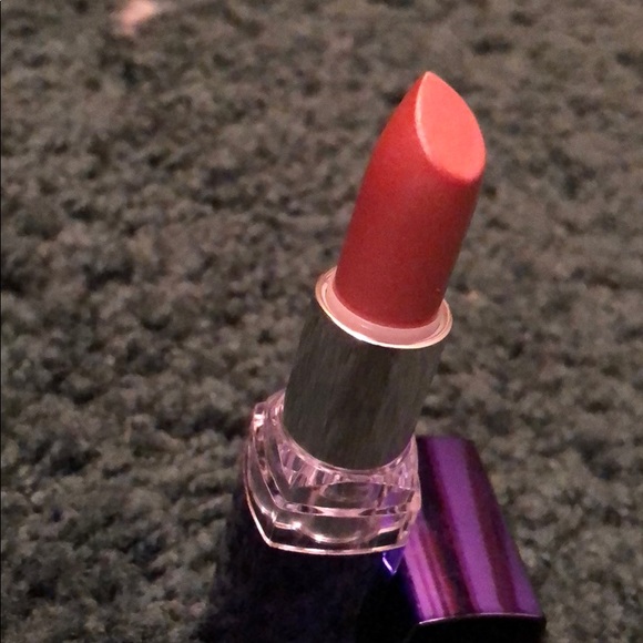 Lipstick 💄 - Picture 4 of 6